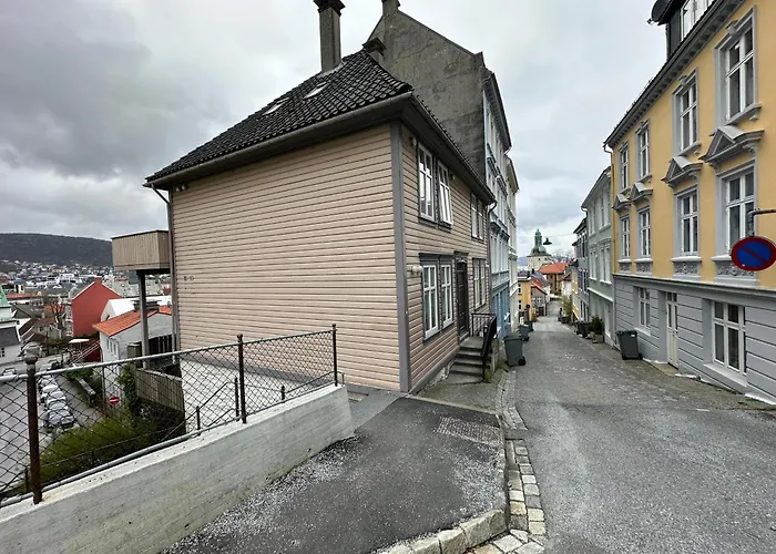 Sjarmerende Bolig Like Ved Togstasjonen