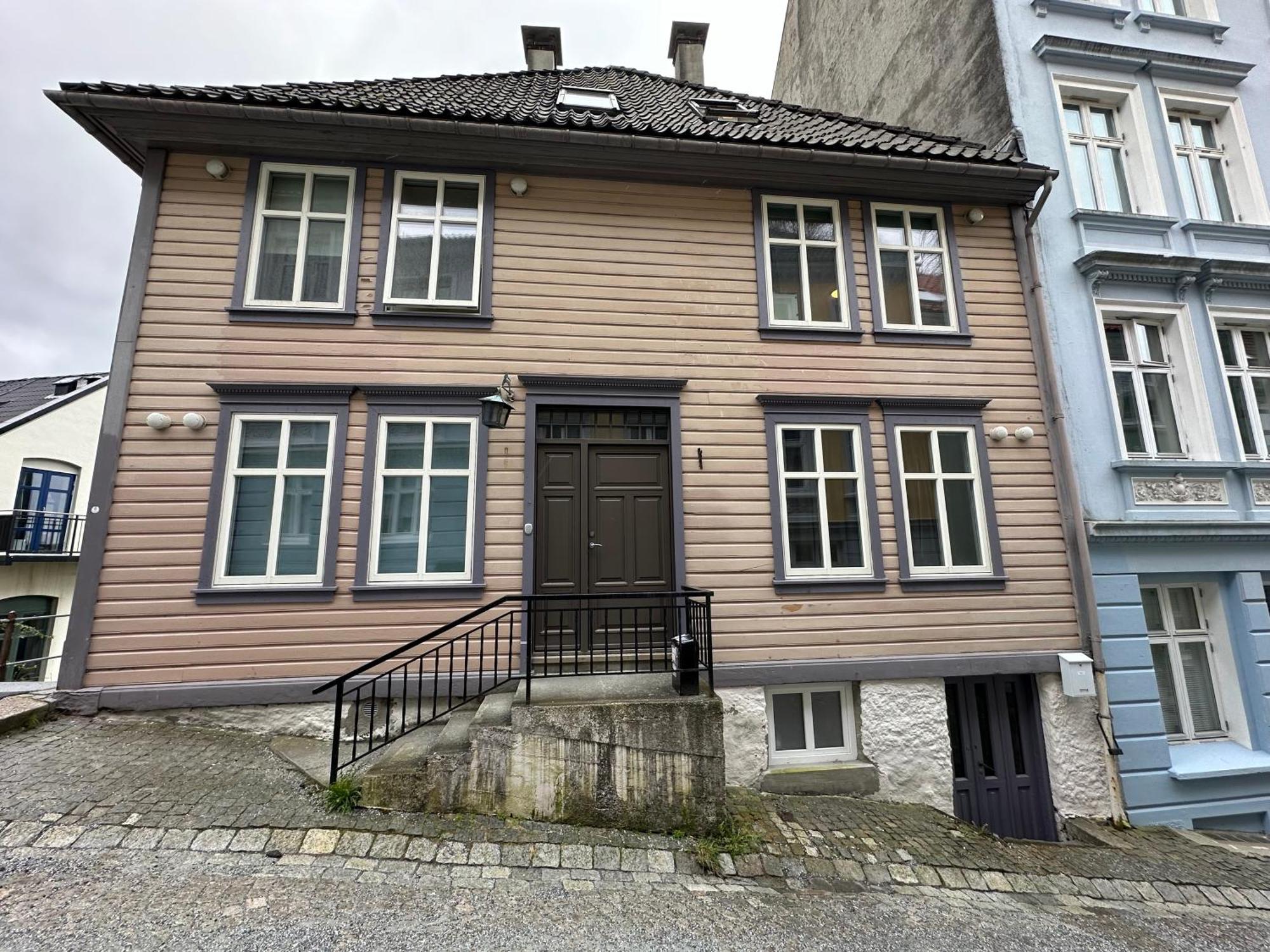 Sjarmerende Bolig Like Ved Togstasjonen Accommodatie bij particulieren Bergen